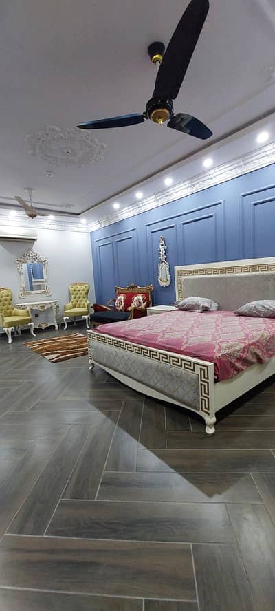 Shared Rooms w/ Kitchen, lounge and Separate Gate -FEMALES