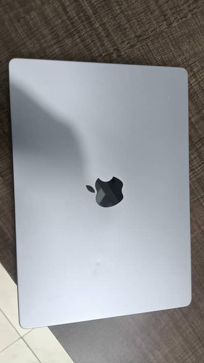Apple MacBook Pro/ MacBook air available