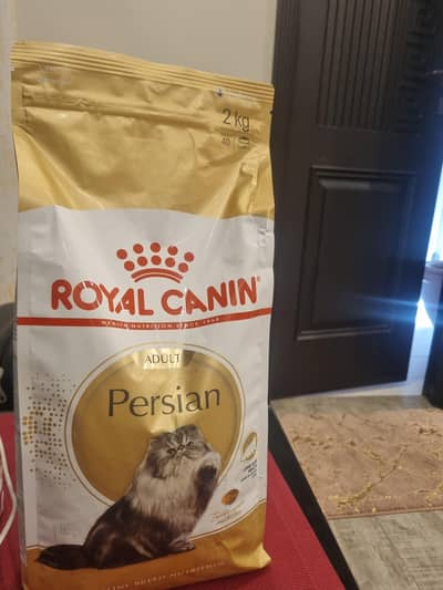 Royal canin Adult cat food for sale  2 kg