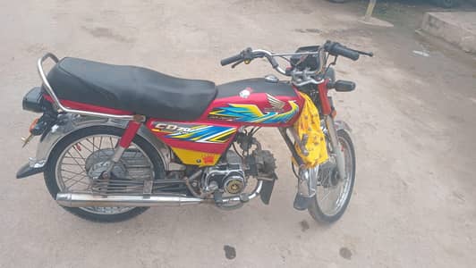 saf gari aik hath me chali