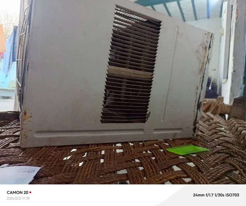Window AC 1
