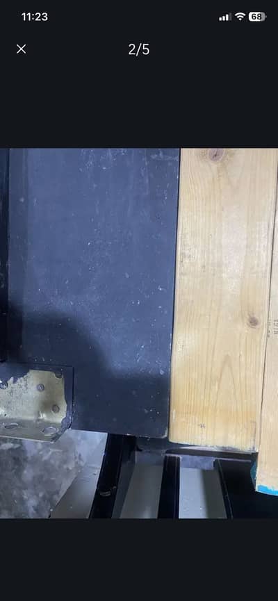 King bed without mattress