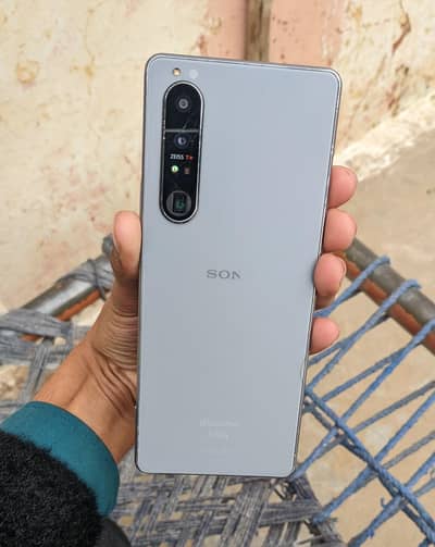 Sony Xperia 1 III 12/256 - Limited urgent selling –Best Deal in Market