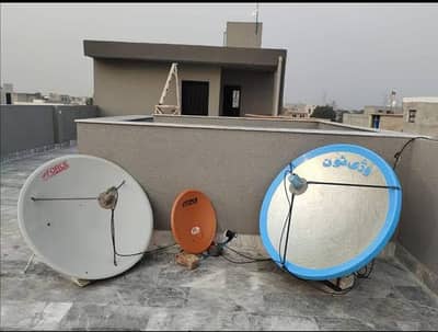 Dish Antenna For  Sell   0320 9585 210
