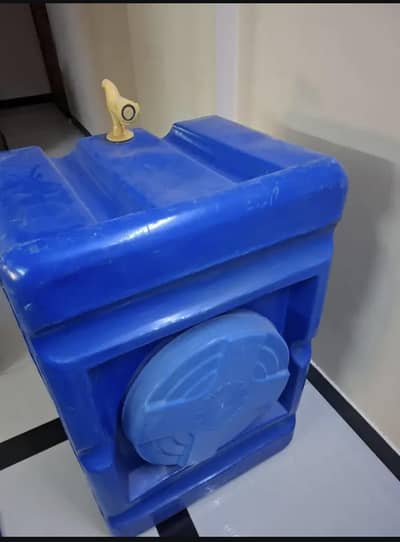 unused master water tank of 250 litres