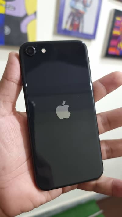 Apple iPhone SE 100% water pack