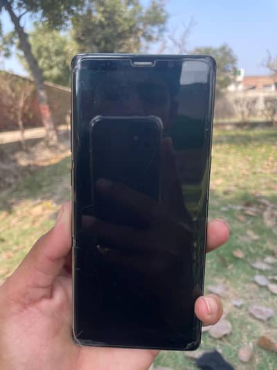 agr koi bhai iPhone xmas ka sath exchange krna chata ho to kar sakta h