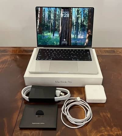 Apple MacBook pro M2 max -1TB - with complete box