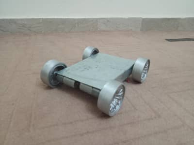 DIY high speed Car  with custom made metallic tyres n chassis