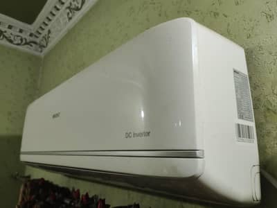 Orient 1.5 ton DC inverter heat and cool  orbit