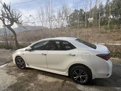 Toyota corolla altis grande 1.8