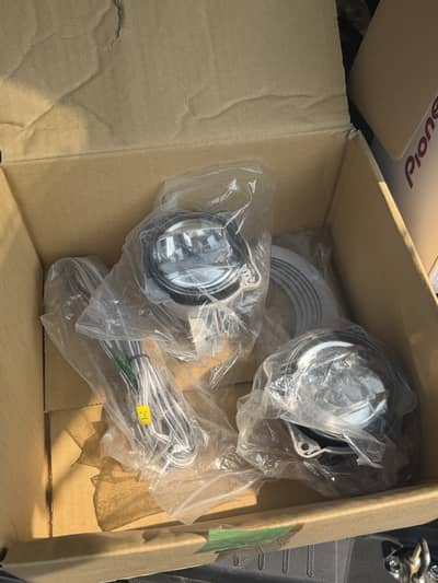 Toyota raize original japan Z package fog lights poineer speckers