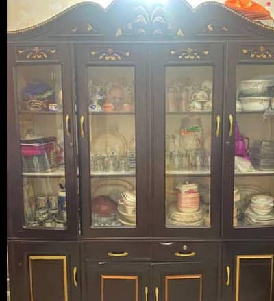 showcase and dressing table