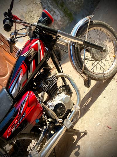 United 125 urgent sale