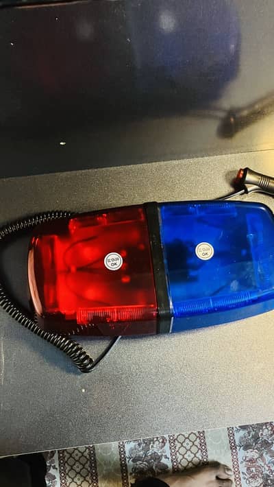 POLICE LIGHT FOR CAR ROOF WITH MAGNET