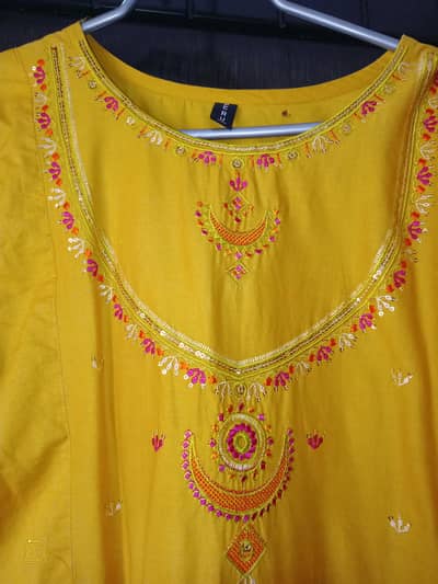 Mustard yellow embroided kurti- Excellent condition