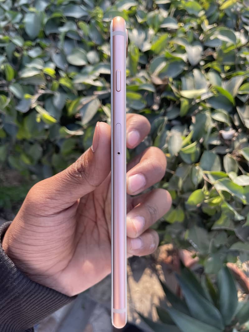 IPHONE PLUS GOOD CONDITION 7