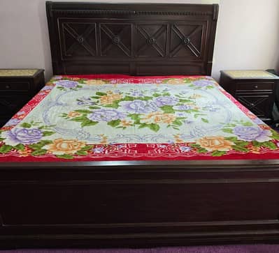 King size wooden bed set without mattress