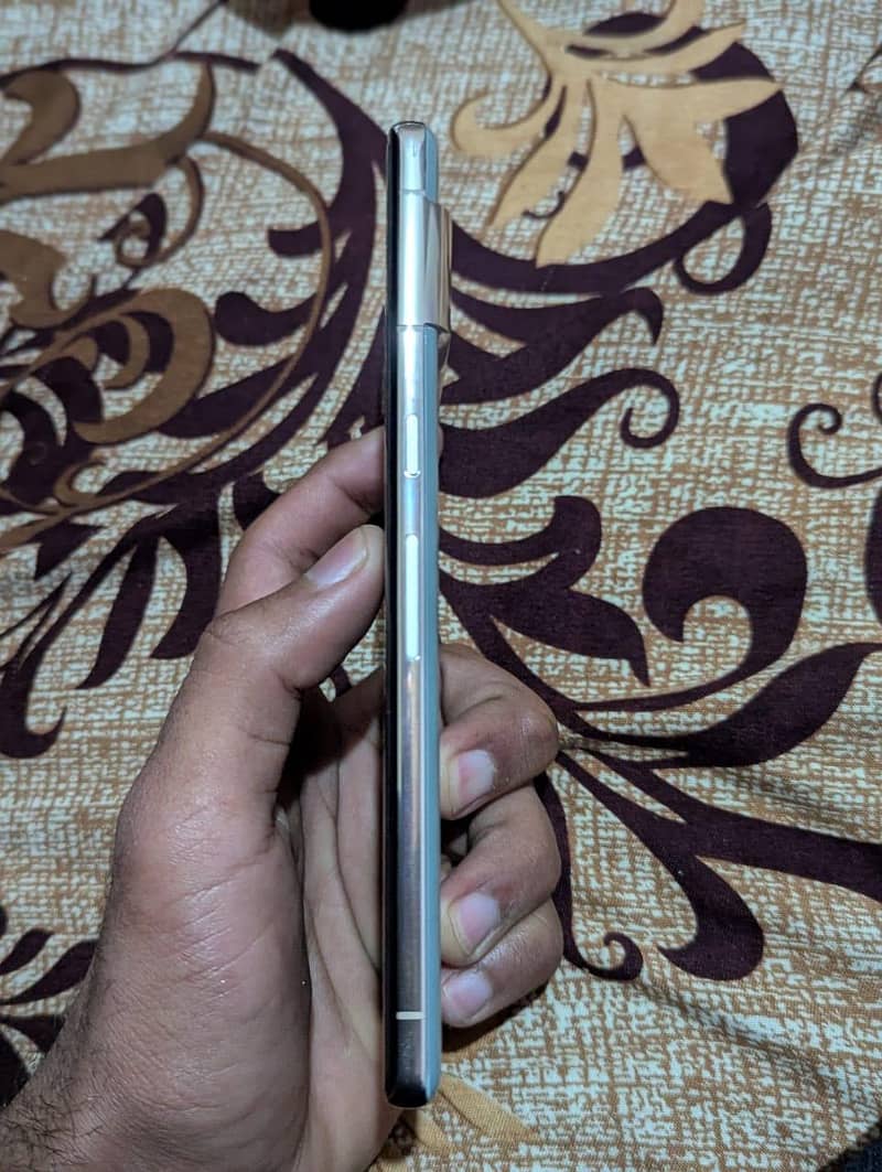 Google pixel 7 pro 2