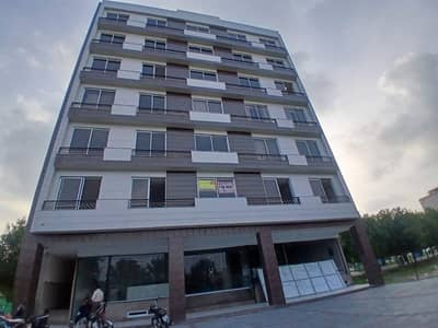 12 marla commercial hall 1st floor facing main boulevard only for brands , restaurants, IT companies, serious and long-term business