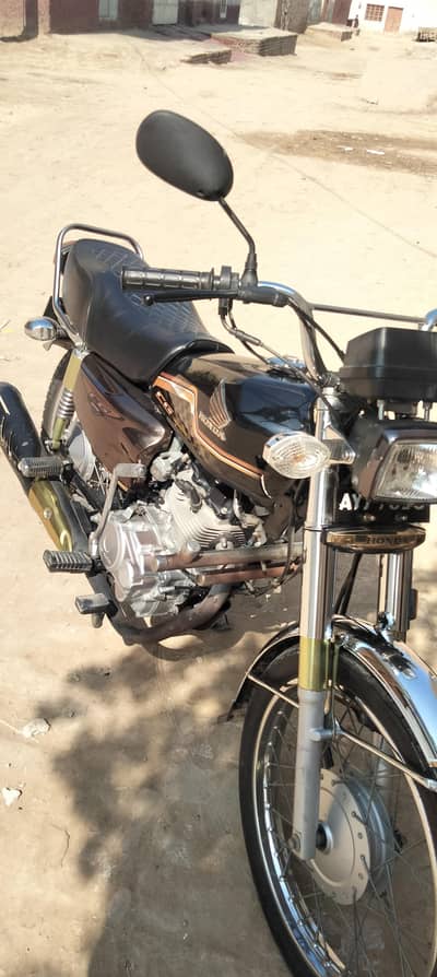 Honda CD125 Gold Edition For sell