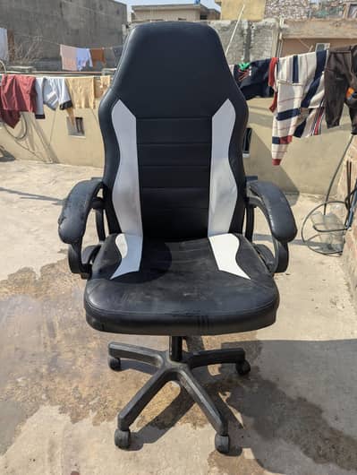 2 Computer revolving Chairs For Sale
