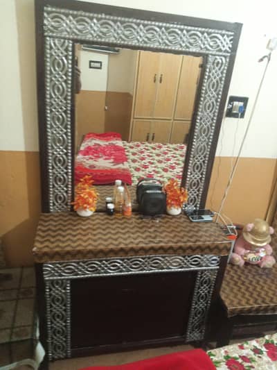 3pc table set and Iran dressing table