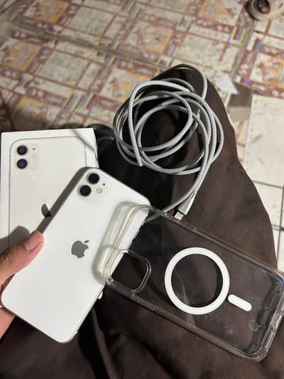 iphone 11 /64GB battery helt 78 water pack 10 by 10