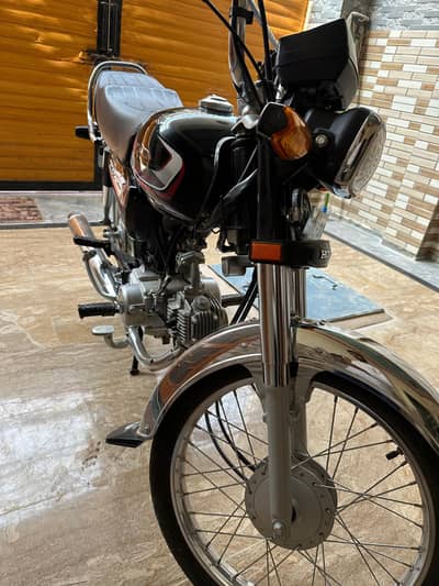 Black CD 70 urgent for sale