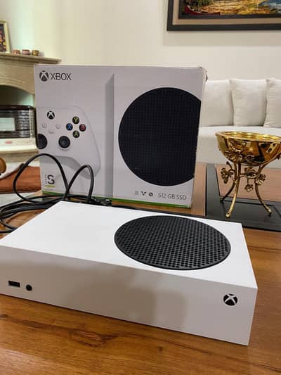 X box series s 512 Gb. Mint condition just like new