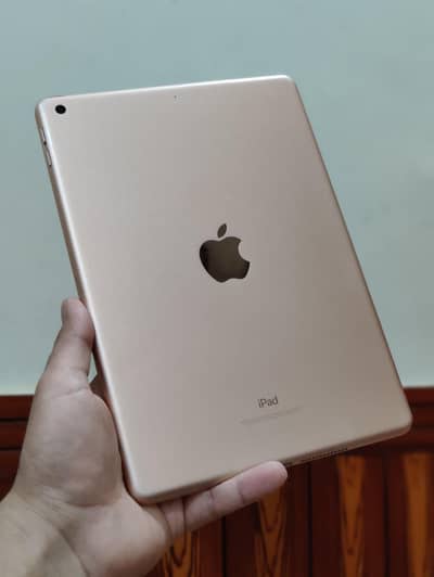 iPad 6th Generation (32GB) (Sale & exchange)