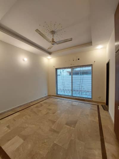 1 KANALhouse For Rent