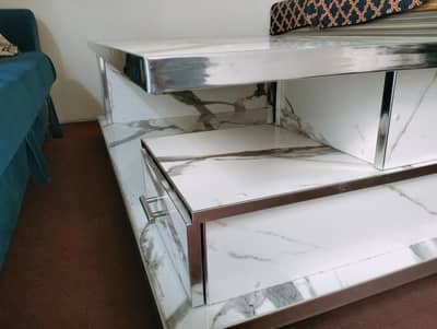 Dining table complete???