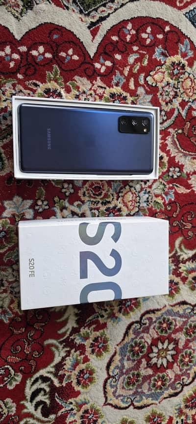 Samsung galaxy s20 fe 8/128 GB DUAL SIM