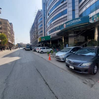 ISLAMABAD E-11/2 MARKAZ NEAR KFC 2700SQFT GROUND FLOOR HALL FOR RENT