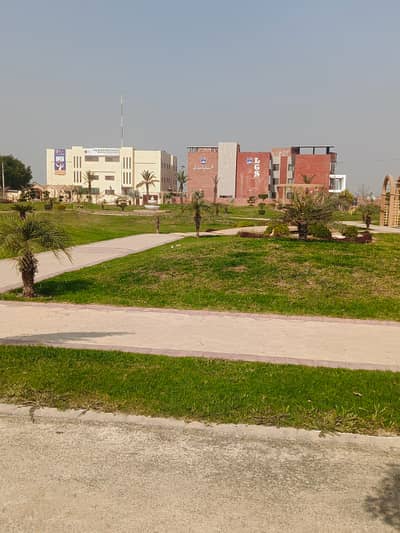 10 Marla Commercial Plor available for Sale Best for Highrise Building