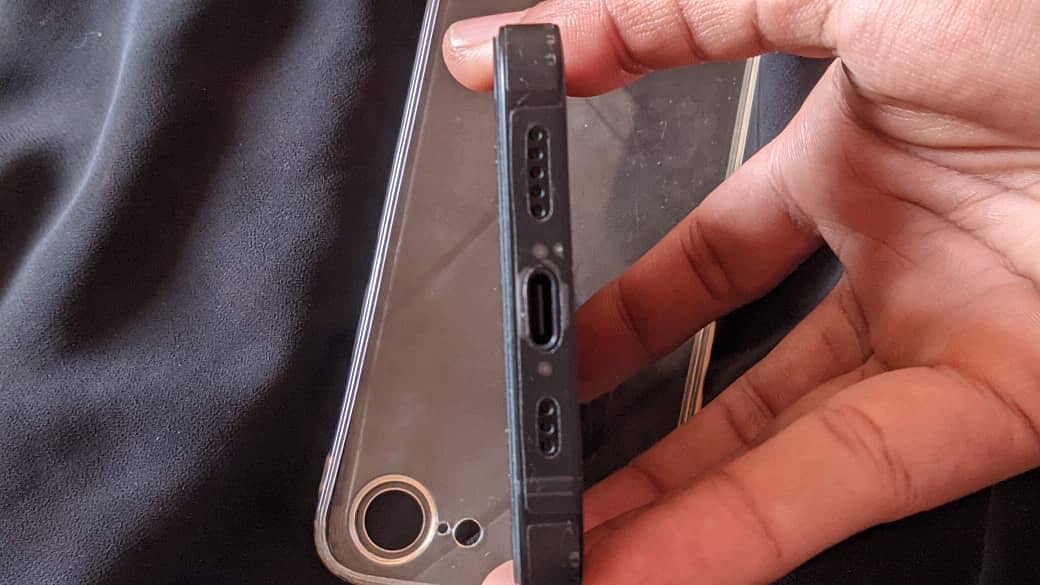 IPhone 16e 1