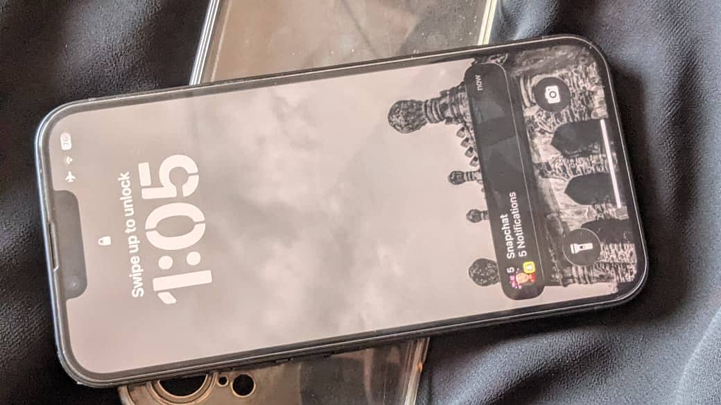 IPhone 16e 2