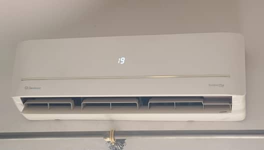 Dawlance 1.5 Ton Designer plus Inverter