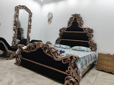 Urgent Sale /Royal bed /1 Big Roof touching mirror /dewan