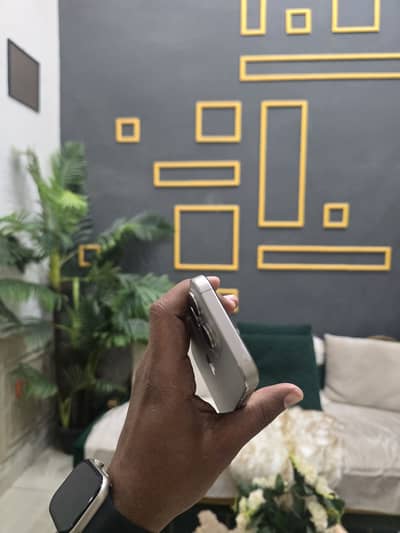 iPhone 15 pro jv 86 health with complete box water pack