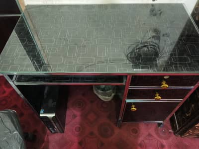 Office chair & Table