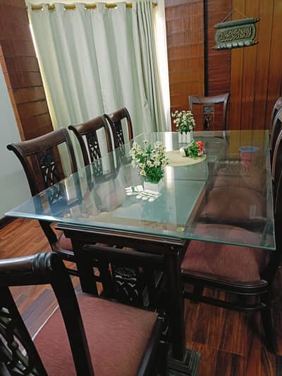 8 chair wala dining table