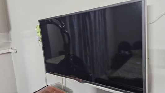 LG battery TV with Satellite and DTV function