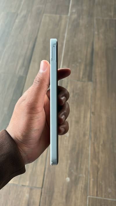 Samsung A15 5G.       8+256 GB