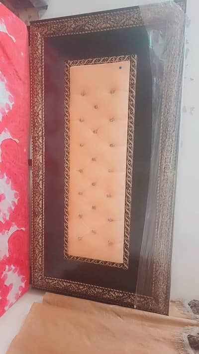 bed, dressing,with 2 side tables . . .