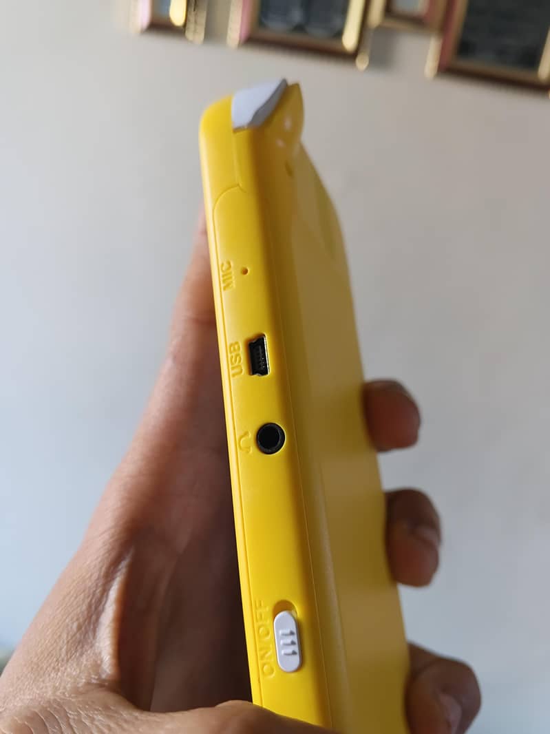 Retro gaming Console 6