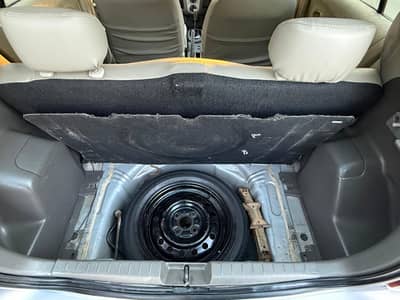 TOYOTA VITZ 2010/2013 REG