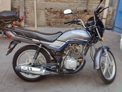 Suzuki 110 2021 model gray color 10/9.5 condition all ok