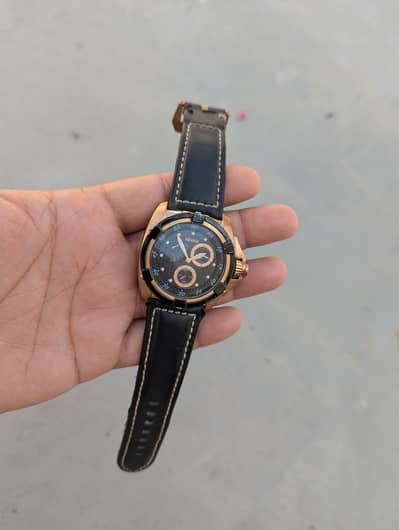 Seiko watch Hy ok  Hy salle KR raha hooo only watch Hy box ni Hy